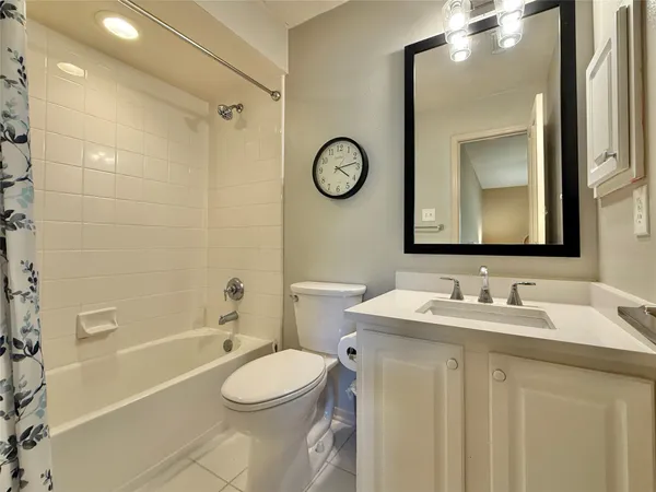 $4,800 | 251 North Maple Glade Circle, The Woodlands, TX 77382