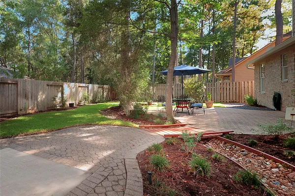 $4,800 | 251 North Maple Glade Circle, The Woodlands, TX 77382