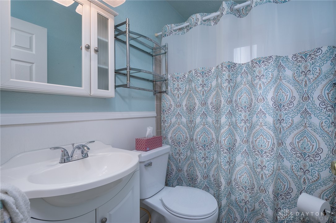 1611 Coventry Road Dayton, OH 45410 - Photo 16 of 34 Gallery Image 16