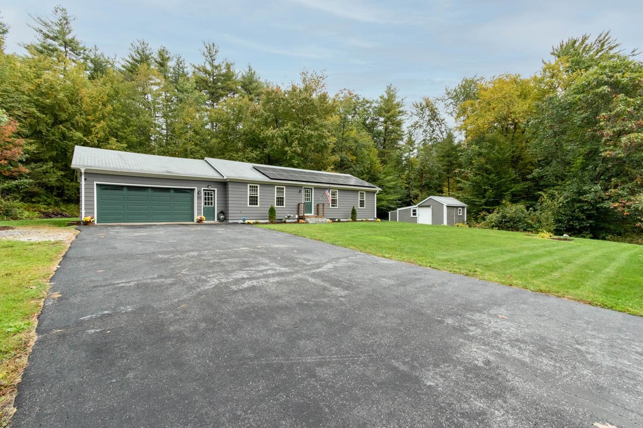 383 Concord Stage Road Weare, NH 03281 - Photo 2 of 39