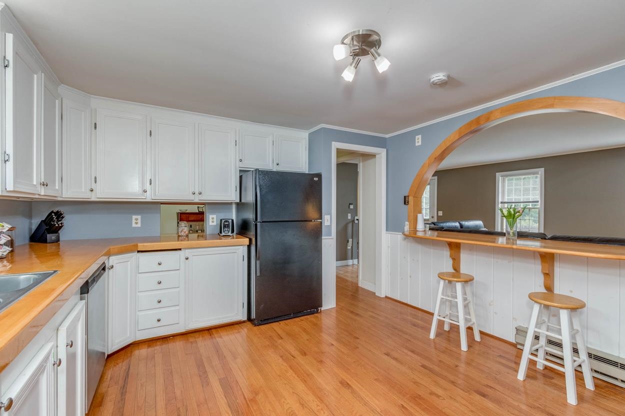 383 Concord Stage Road Weare, NH 03281 - Photo 13 of 39