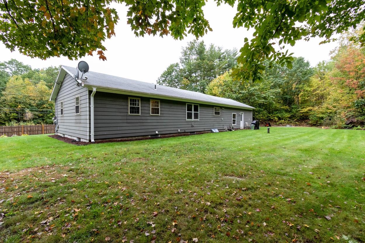 383 Concord Stage Road Weare, NH 03281 - Photo 33 of 39