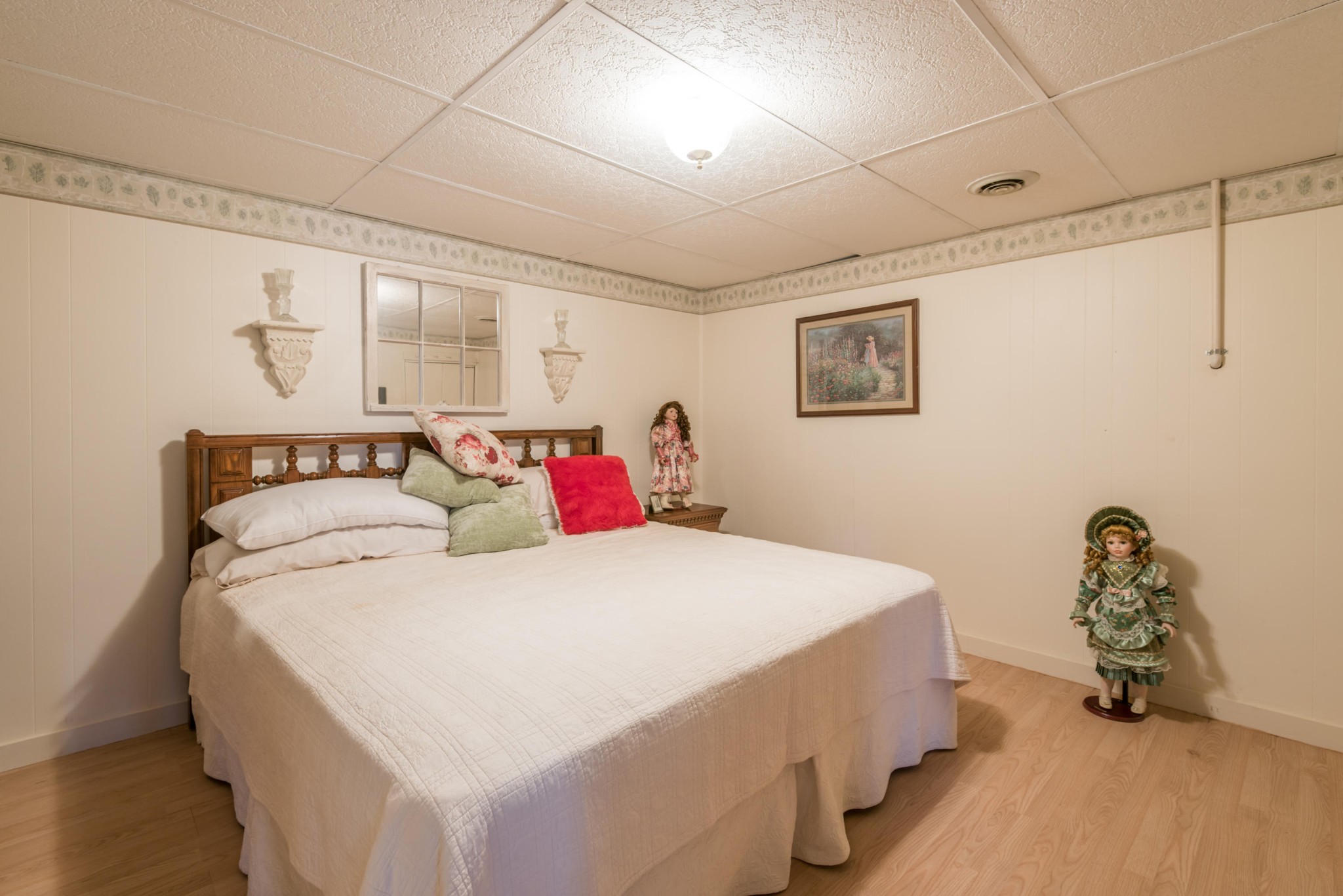 275 North Ridge View Road Luttrell, TN 37779 - Photo 14 of 27 a bedroom with a bed and a table