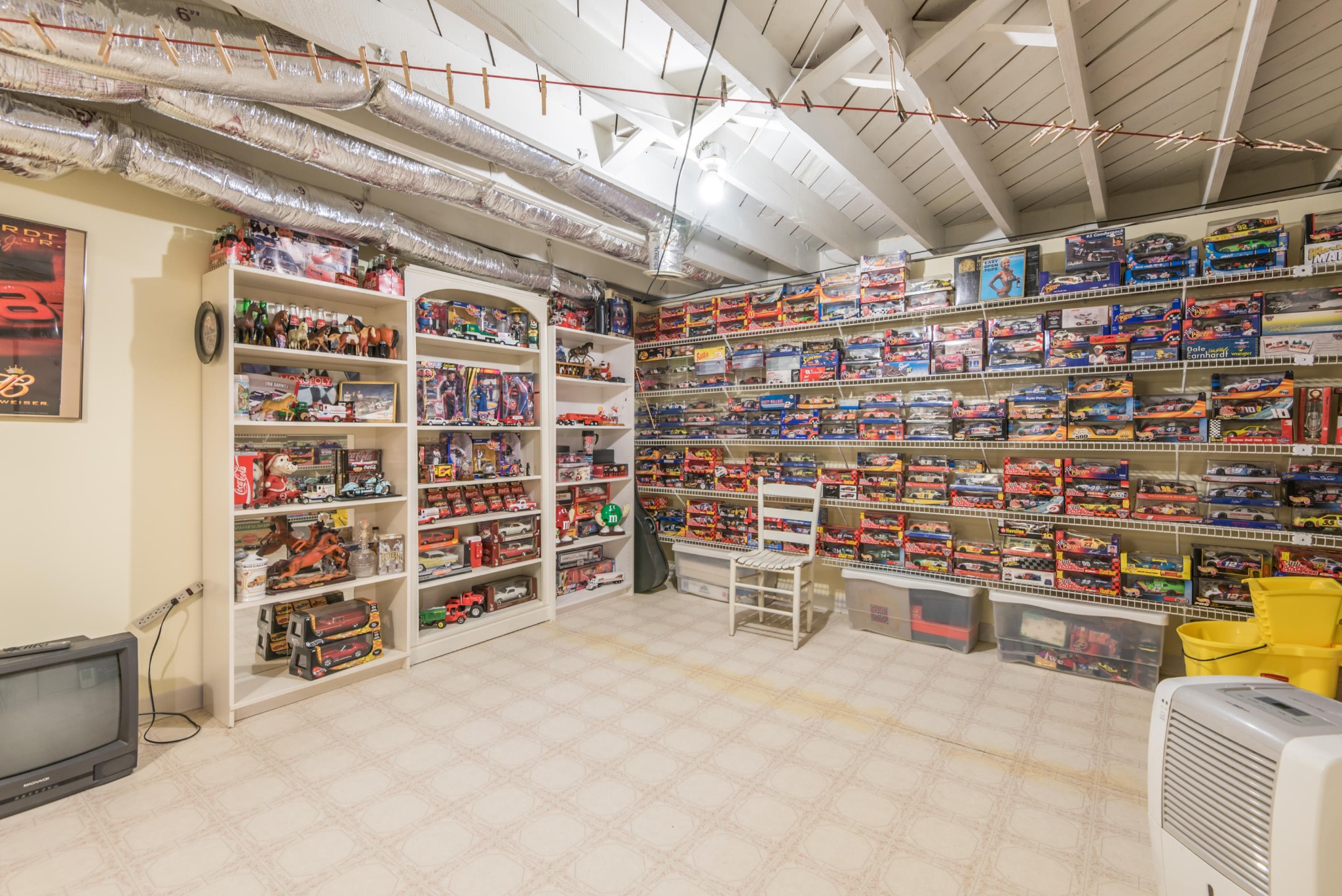 275 North Ridge View Road Luttrell, TN 37779 - Photo 17 of 27 a view of a storage and utility room
