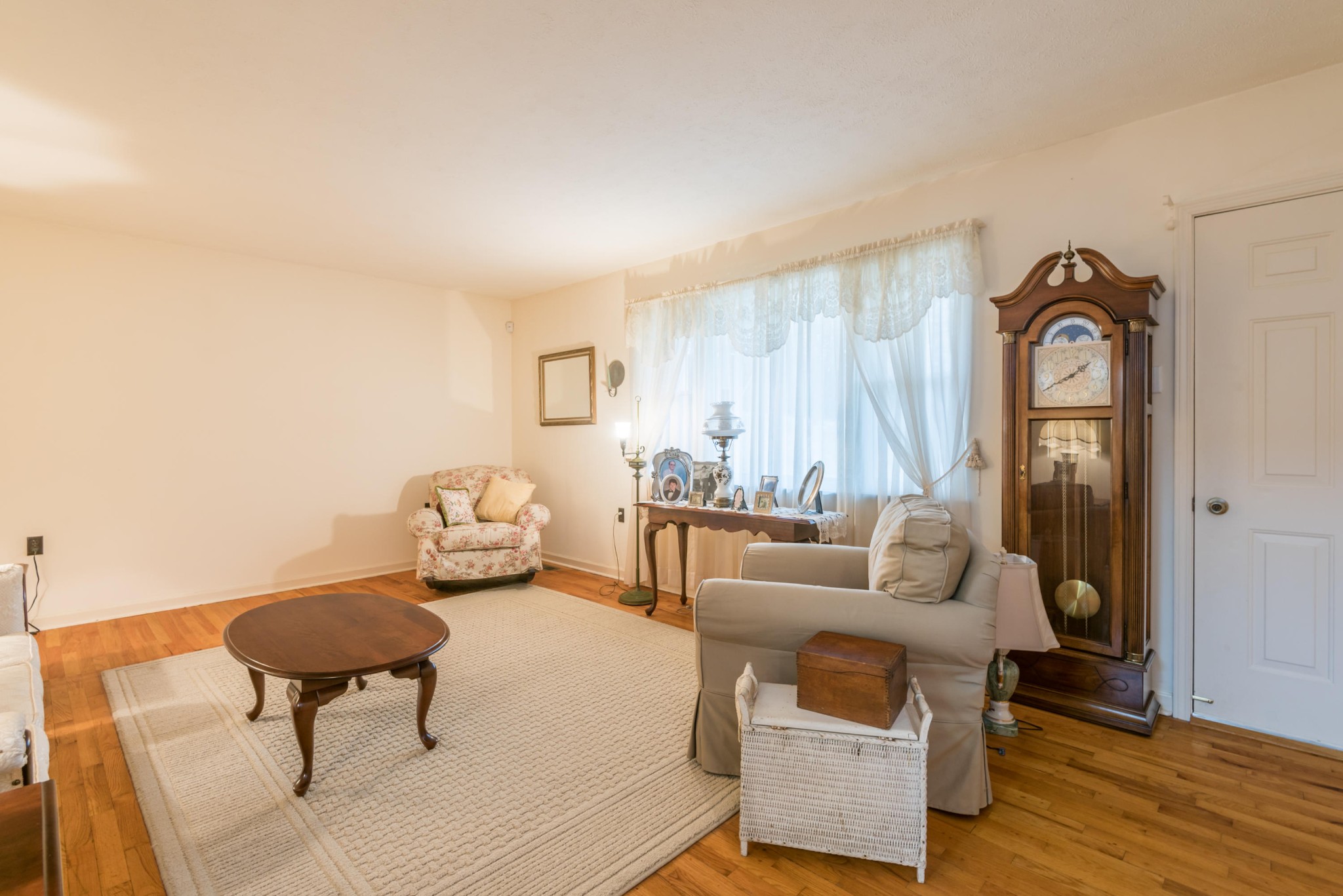 275 North Ridge View Road Luttrell, TN 37779 - Photo 6 of 27 a living room with furniture and a wooden floor