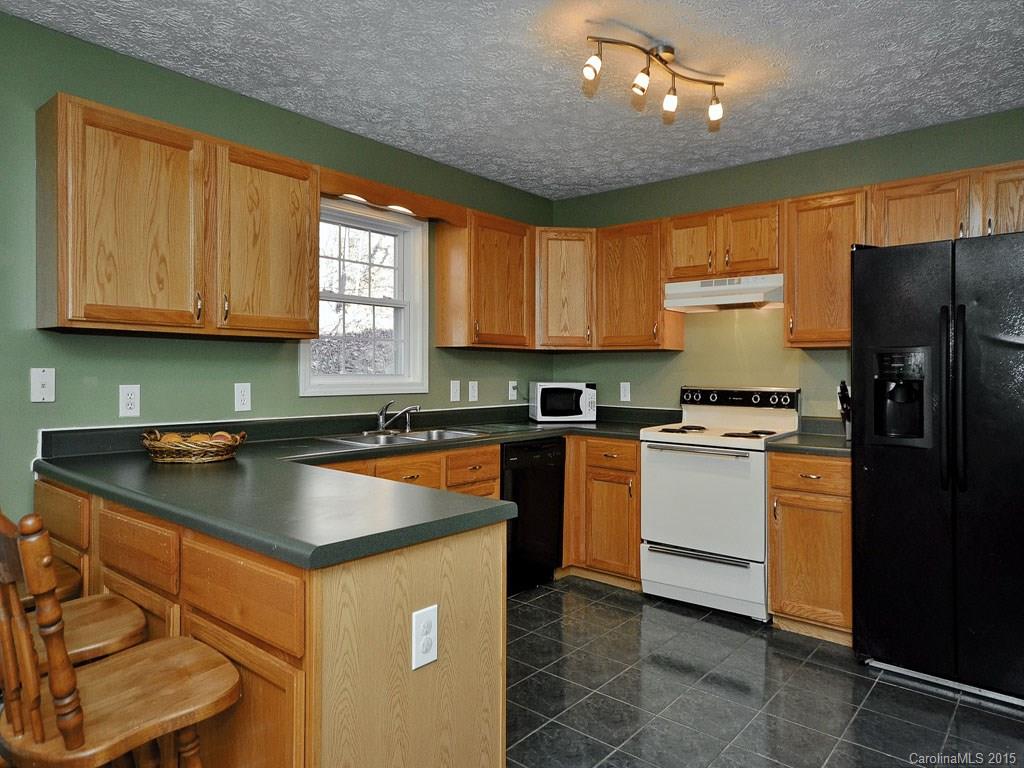 95 Guffey Mountain Road Fairview, NC 28730 - Photo 5 of 14 Gallery Image 5
