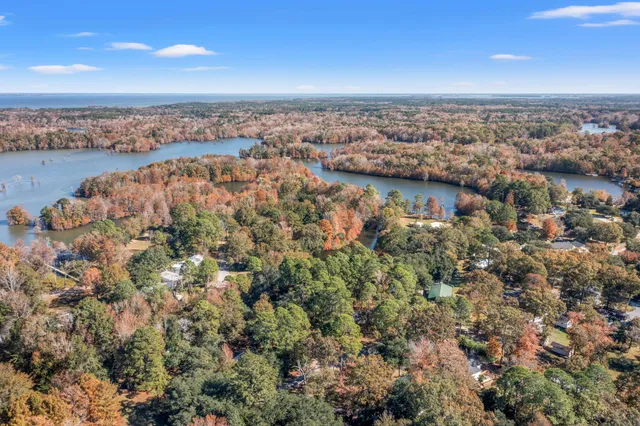 $315,000 | 109 Cove Lane, Eutawville, SC 29048