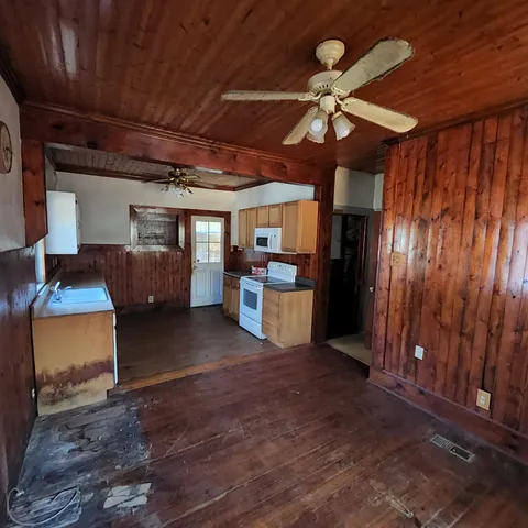 $315,000 | 109 Cove Lane, Eutawville, SC 29048