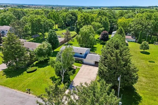 $625,000 | 4833 Windsor Prairie Road, DeForest, WI 53532
