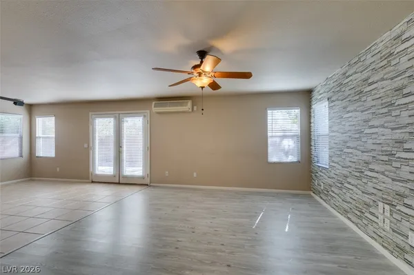 $2,400 | 936 Midpride Street, Las Vegas, NV 89144