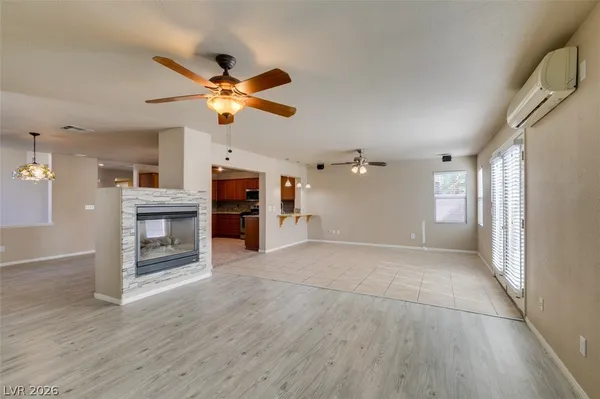 $2,400 | 936 Midpride Street, Las Vegas, NV 89144