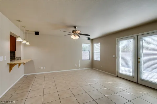 $2,400 | 936 Midpride Street, Las Vegas, NV 89144