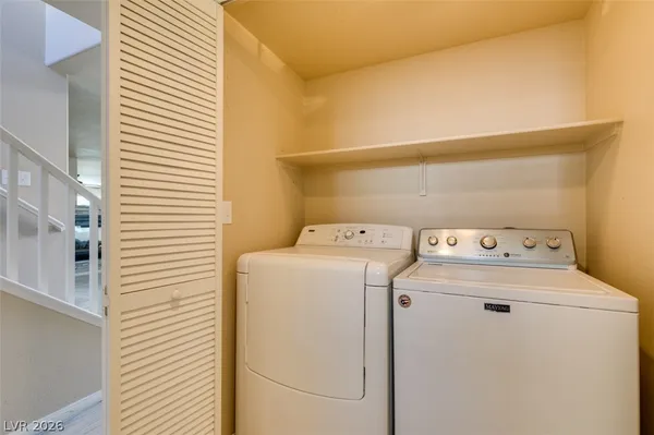 $2,400 | 936 Midpride Street, Las Vegas, NV 89144