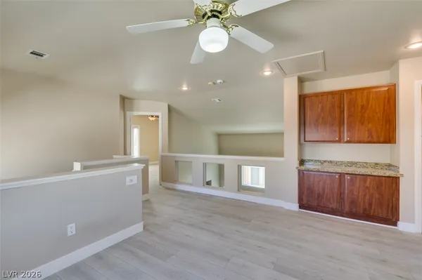 $2,400 | 936 Midpride Street, Las Vegas, NV 89144