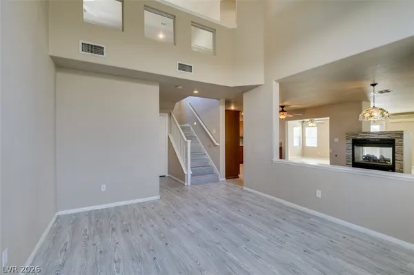 $2,400 | 936 Midpride Street, Las Vegas, NV 89144