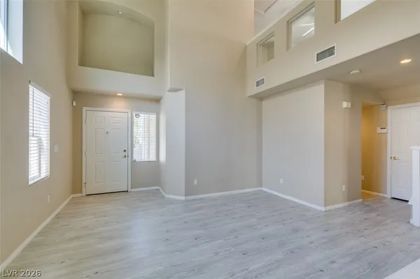 $2,400 | 936 Midpride Street, Las Vegas, NV 89144