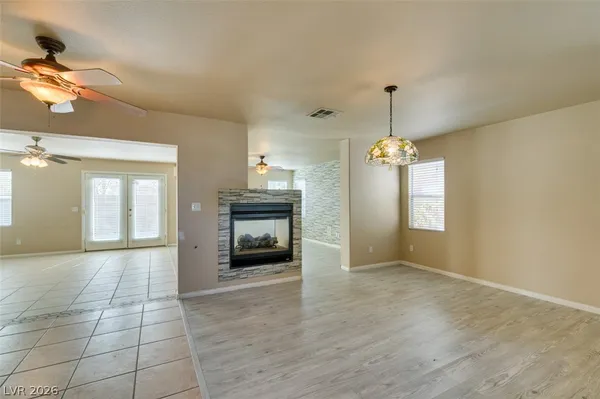 $2,400 | 936 Midpride Street, Las Vegas, NV 89144