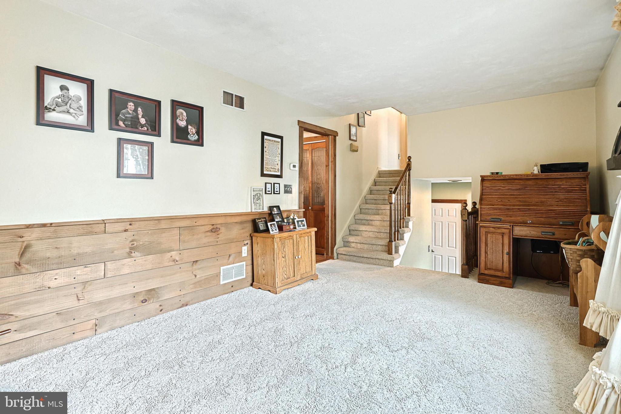 387 Sunset Road Thomasville, PA 17364 - Photo 14 of 32 Gallery Image 14