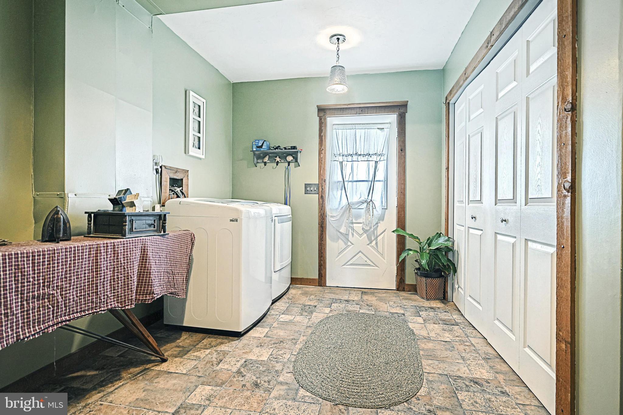 387 Sunset Road Thomasville, PA 17364 - Photo 29 of 32 Gallery Image 29