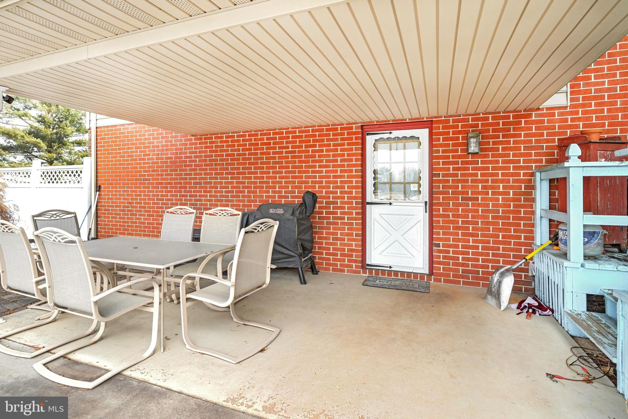 387 Sunset Road Thomasville, PA 17364 - Photo 6 of 32 Gallery Image 6