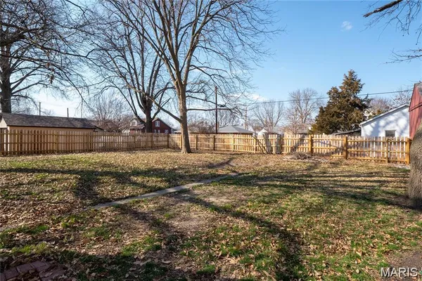 $2,200 | 301 West Laurel Street, Millstadt, IL 62260