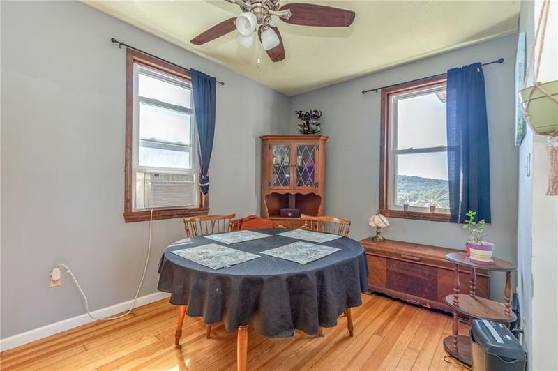339 Fairoaks Street McKees Rocks, PA 15136 - Photo 5 of 12
