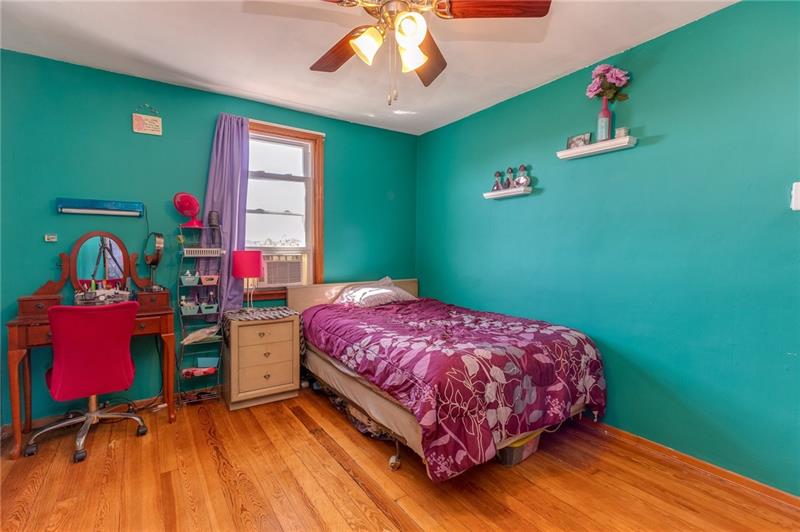 339 Fairoaks Street McKees Rocks, PA 15136 - Photo 10 of 12