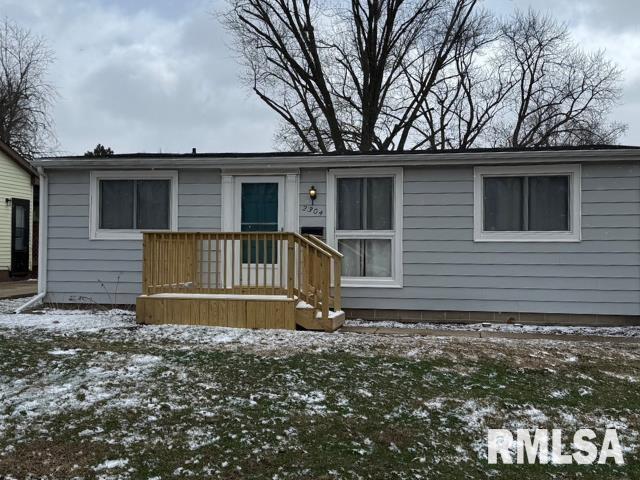 2304 Sutherland Road Springfield, IL 62702 - Photo 1 of 12 Gallery Image 1