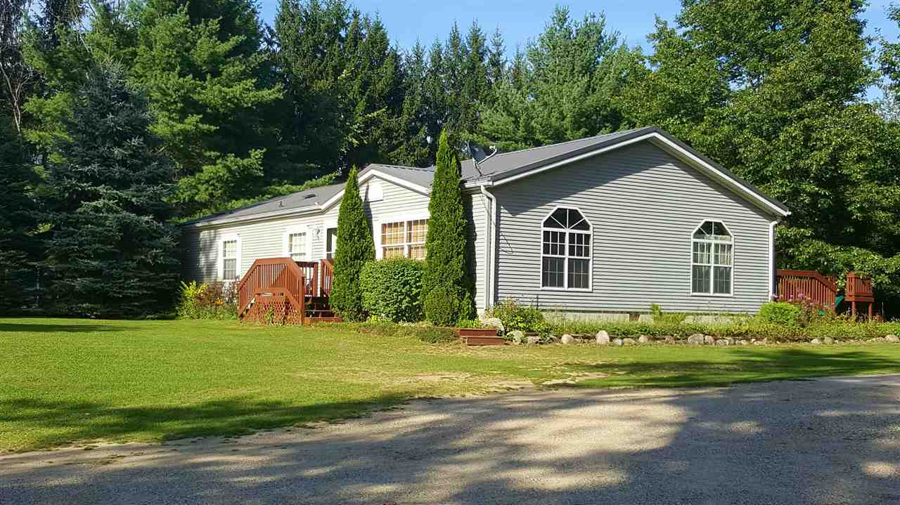 9931 South Littlefield Road Blanchard, MI 49310 - Photo 9 of 37 1822346-8.JPG