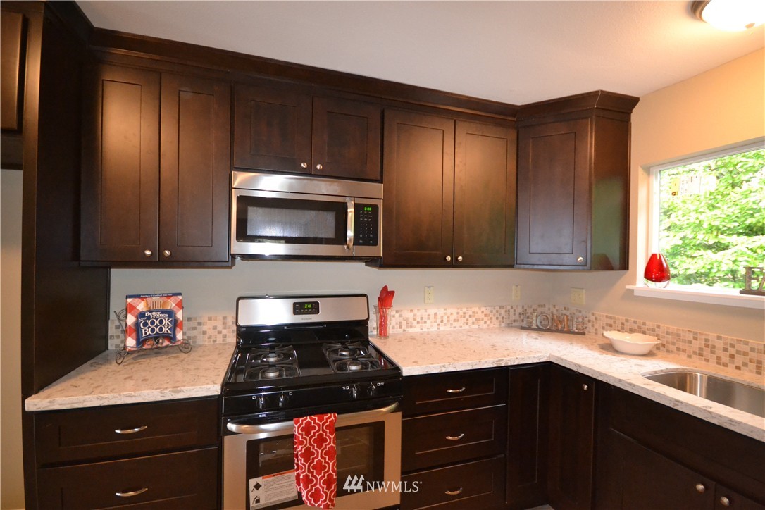 4232 Sunnyslope Road Southwest Port Orchard, WA 98367 - Photo 11 of 21 Gallery Image 11