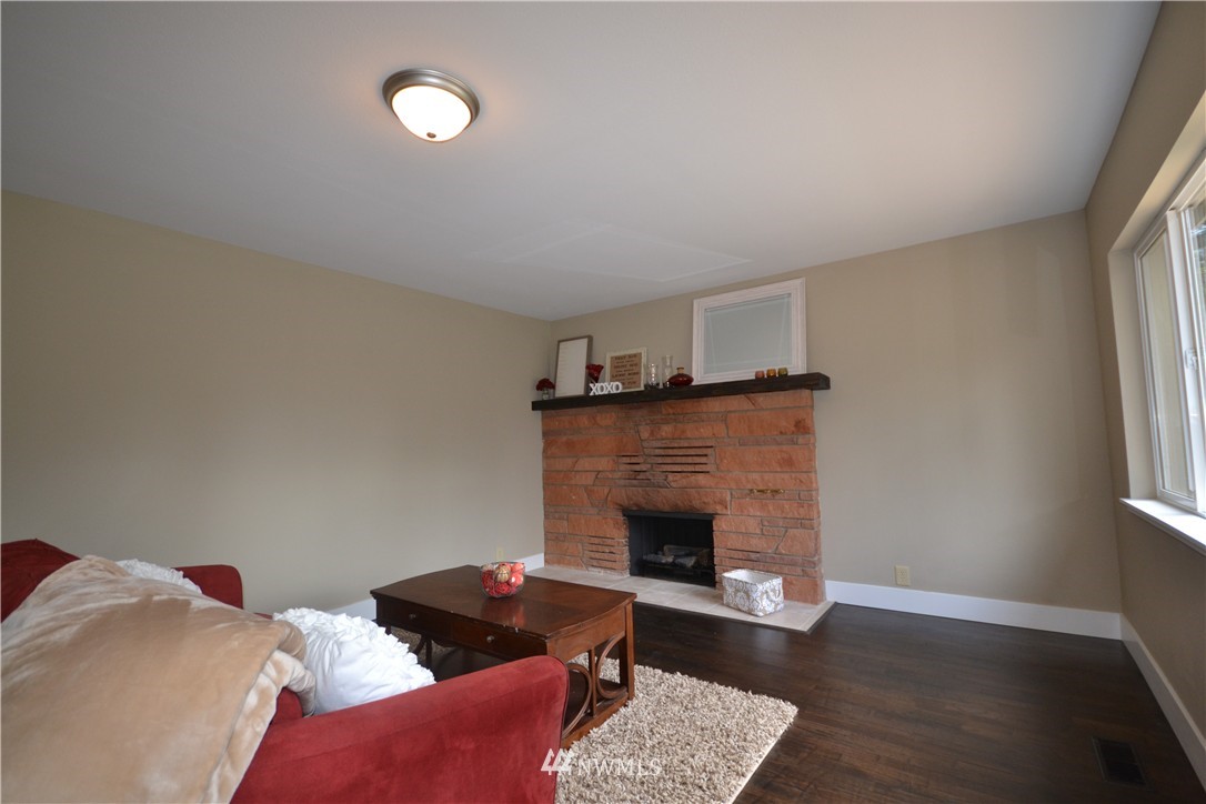 4232 Sunnyslope Road Southwest Port Orchard, WA 98367 - Photo 4 of 21 Gallery Image 4