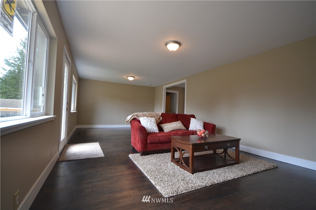 4232 Sunnyslope Road Southwest Port Orchard, WA 98367 - Photo 6 of 21 Gallery Image 6
