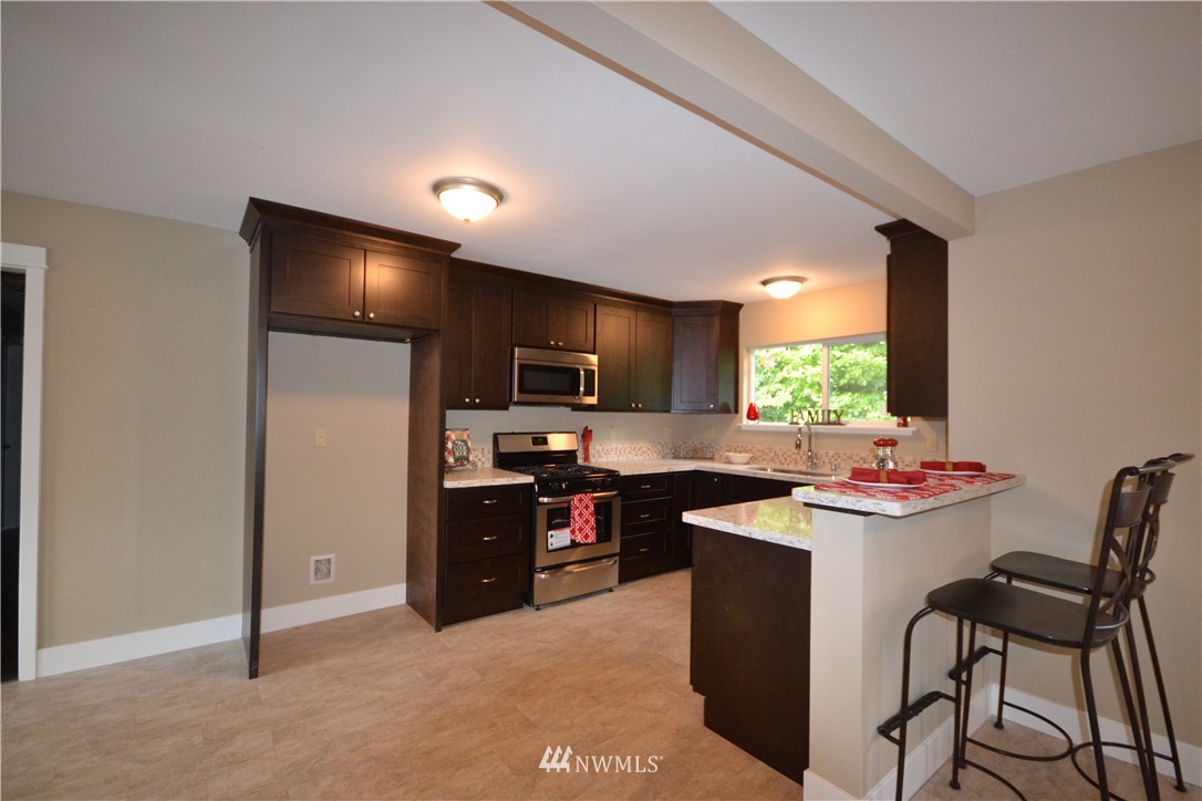 4232 Sunnyslope Road Southwest Port Orchard, WA 98367 - Photo 8 of 21 Gallery Image 8