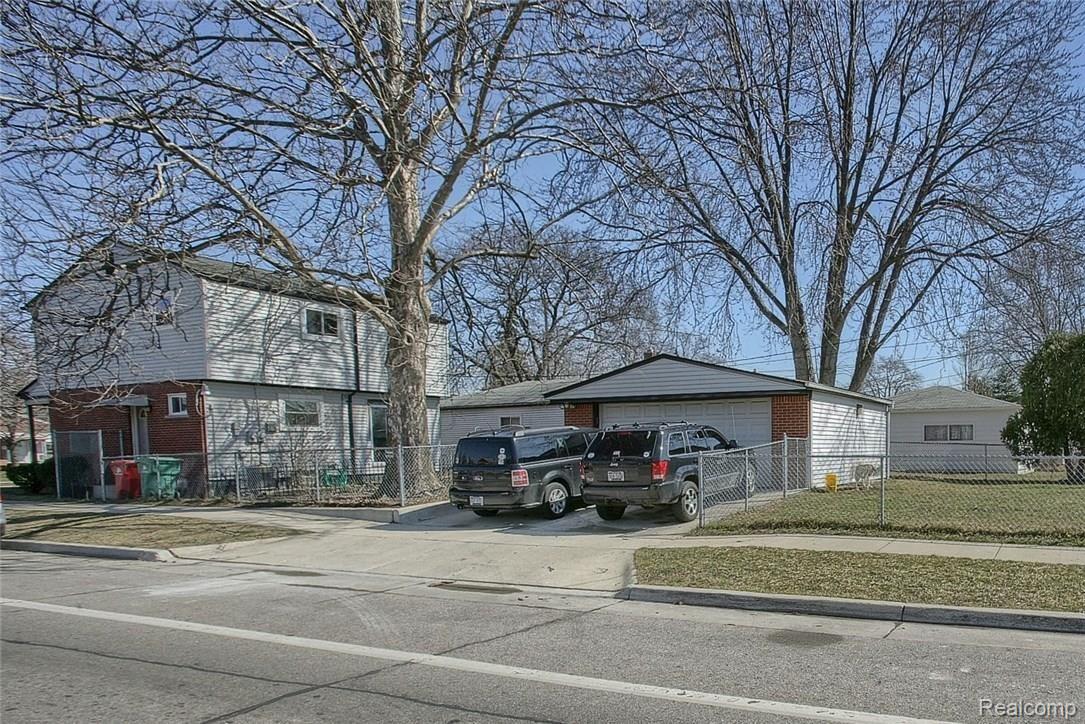 15006 Stephens Road Eastpointe, MI 48021 - Photo 25 of 25 Rear_And_2_Car_Garage.jpg