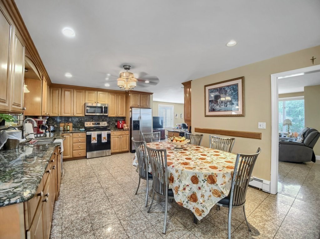 16 Stewart Road North Reading, MA 01864 - Photo 8 of 40 Gallery Image 8