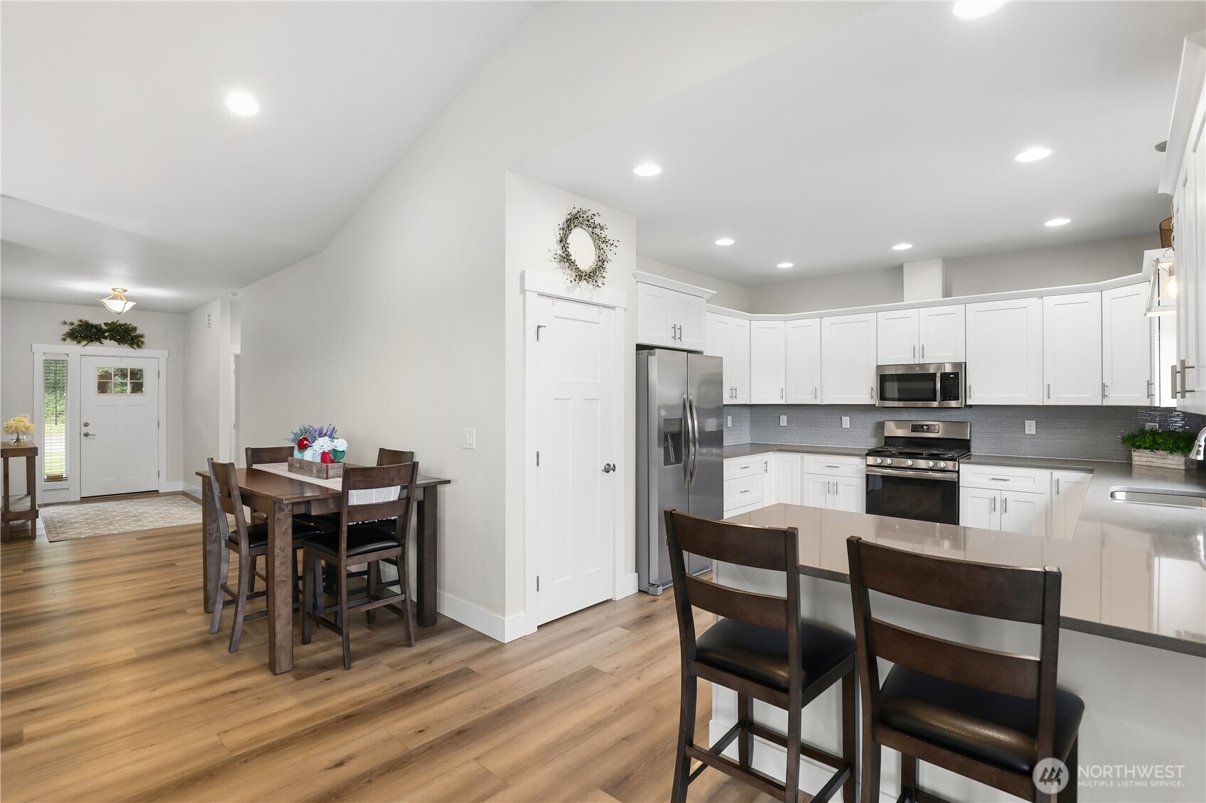 10135 Albany Park Lane Southwest Rochester, WA 98579 - Photo 9 of 29
