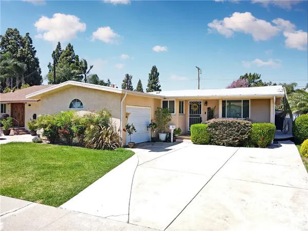 $925,000 | 11003 Pangborn Avenue, Downey, CA 90241