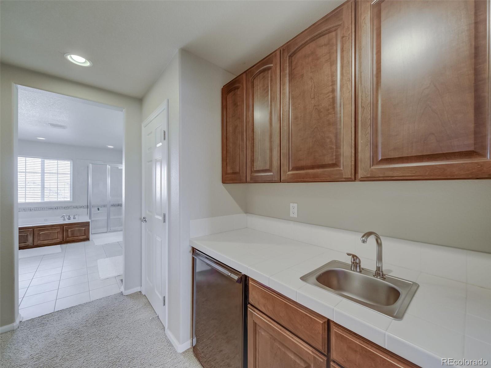 4311 Ivycrest Point Highlands Ranch, CO 80130 - Photo 22 of 40