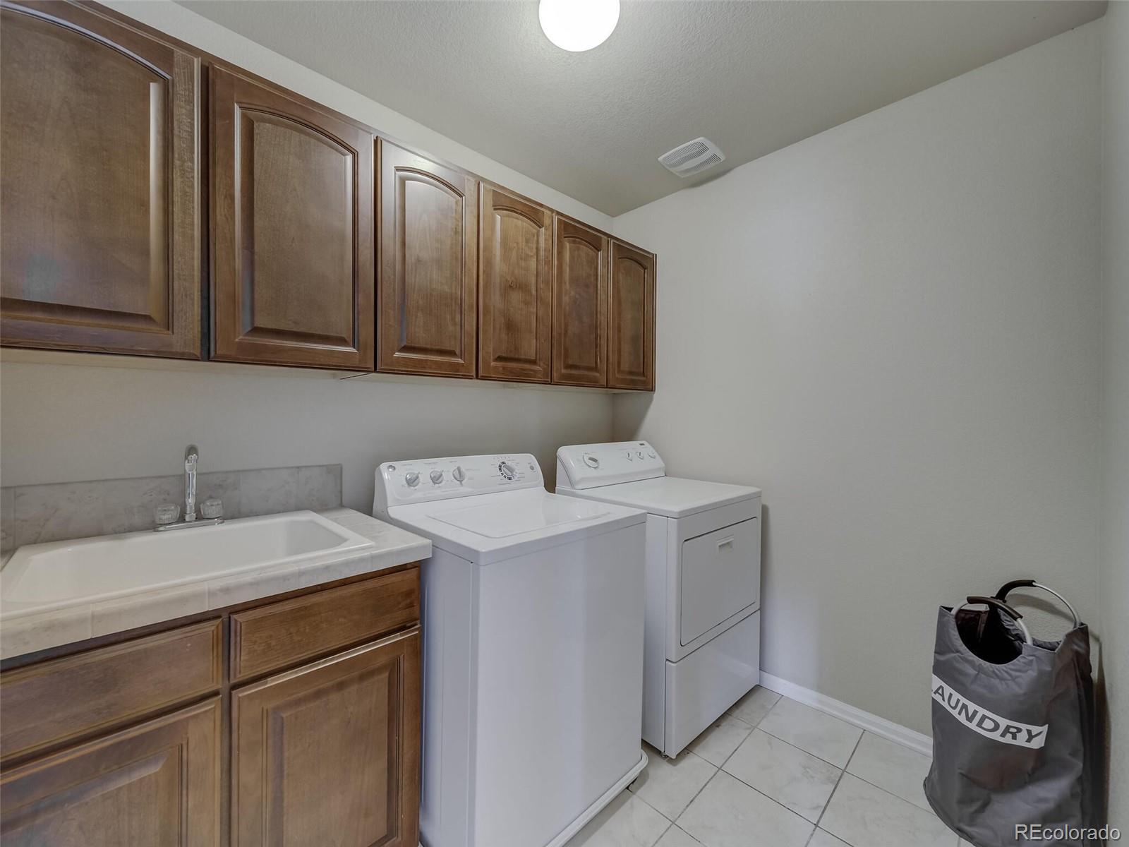 4311 Ivycrest Point Highlands Ranch, CO 80130 - Photo 29 of 40