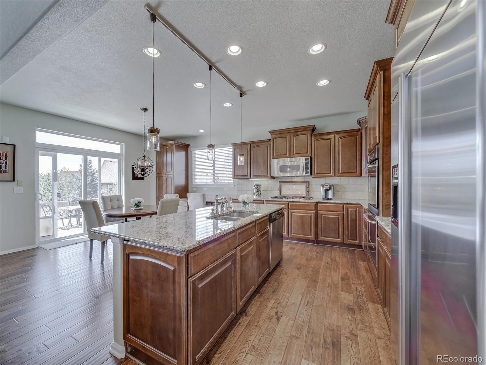4311 Ivycrest Point Highlands Ranch, CO 80130 - Photo 9 of 40