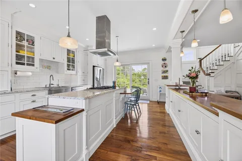 $4,950,000 | 20 Passpataug Avenue, Westerly, RI 02891