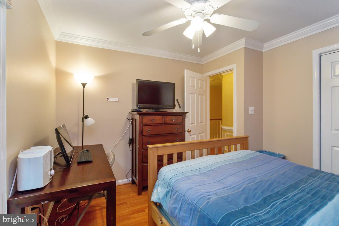 8303 Ridge Crossing Lane Springfield, VA 22152 - Photo 16 of 25 Gallery Image 16