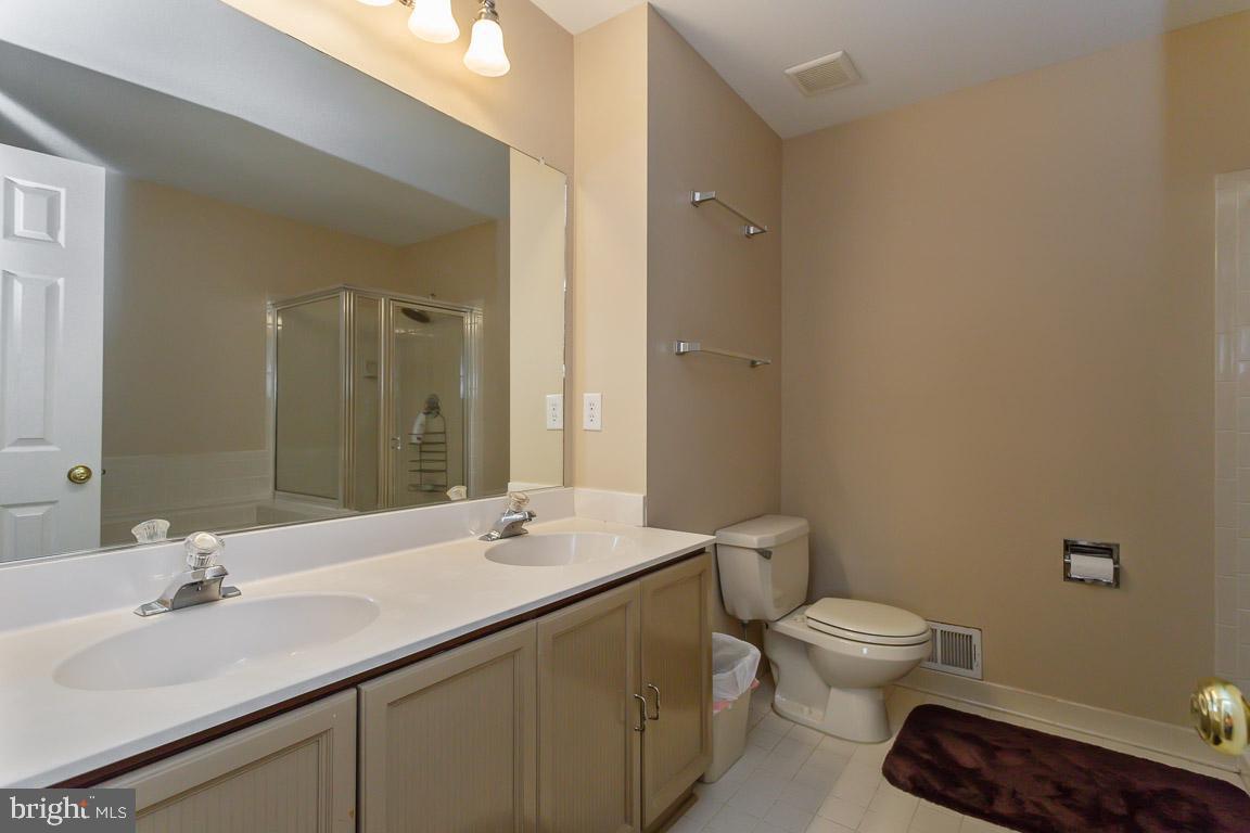 8303 Ridge Crossing Lane Springfield, VA 22152 - Photo 21 of 25 Gallery Image 21