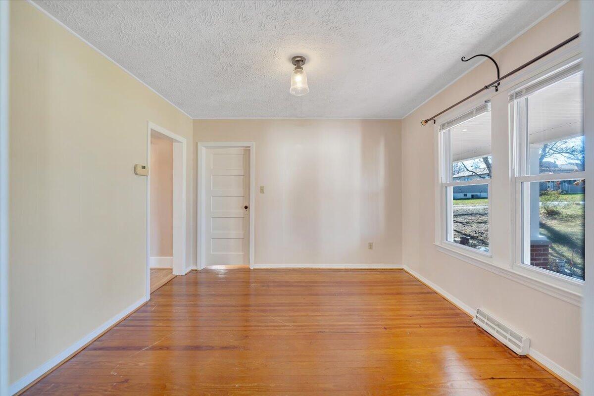 505 Republic Road Christiansburg, VA 24073 - Photo 8 of 51 Living Room