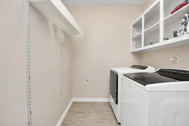 $2,700 | 11407 Creekwood Hills Lane, Houston, TX 77070