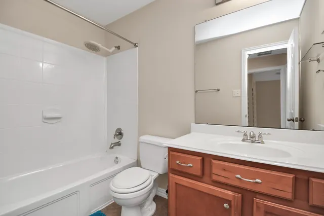 $2,700 | 11407 Creekwood Hills Lane, Houston, TX 77070