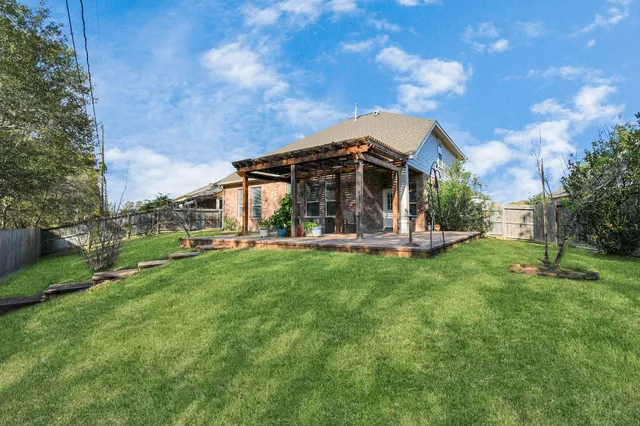 $2,700 | 11407 Creekwood Hills Lane, Houston, TX 77070