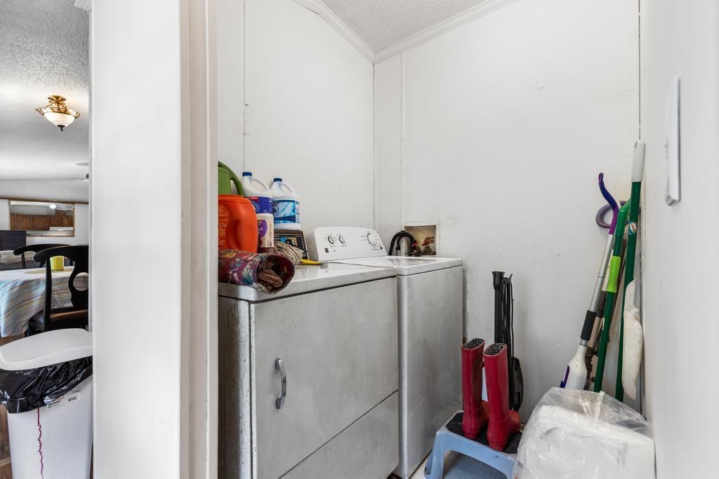 209 Hampstead Road Derry, NH 03038 - Photo 12 of 25