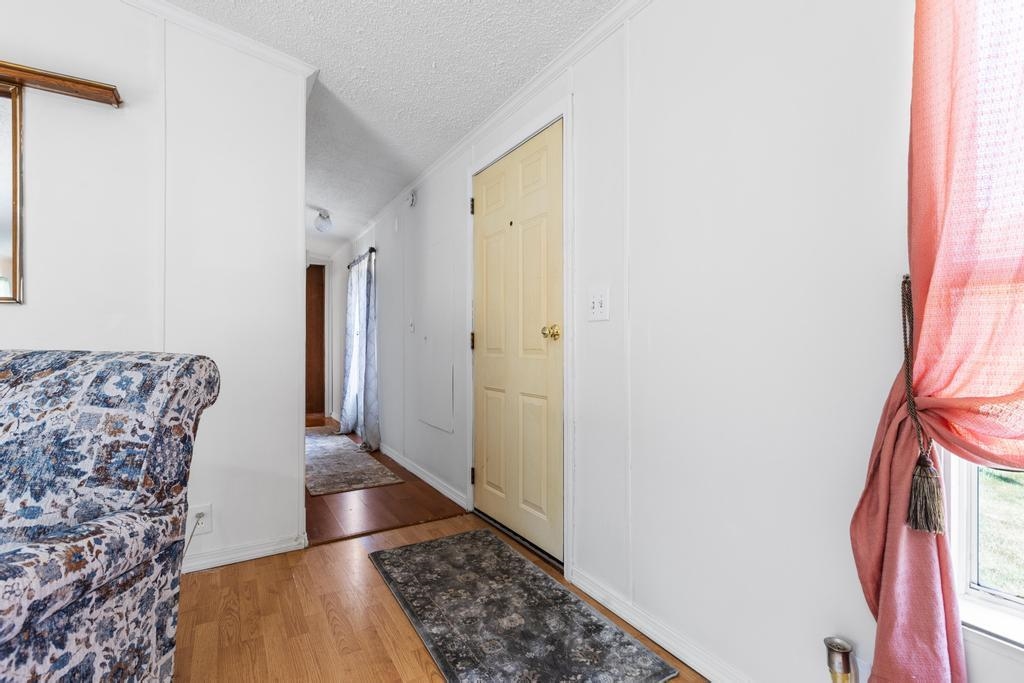 209 Hampstead Road Derry, NH 03038 - Photo 18 of 25