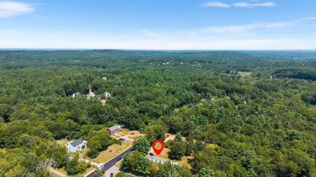 $315,000 | 209 Hampstead Road, Derry, NH 03038